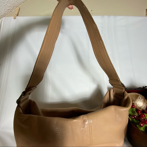Tan genuine leather ladies handbag Luis Esteve made in Spain.Wide shoulder strap - Picture 3 of 16